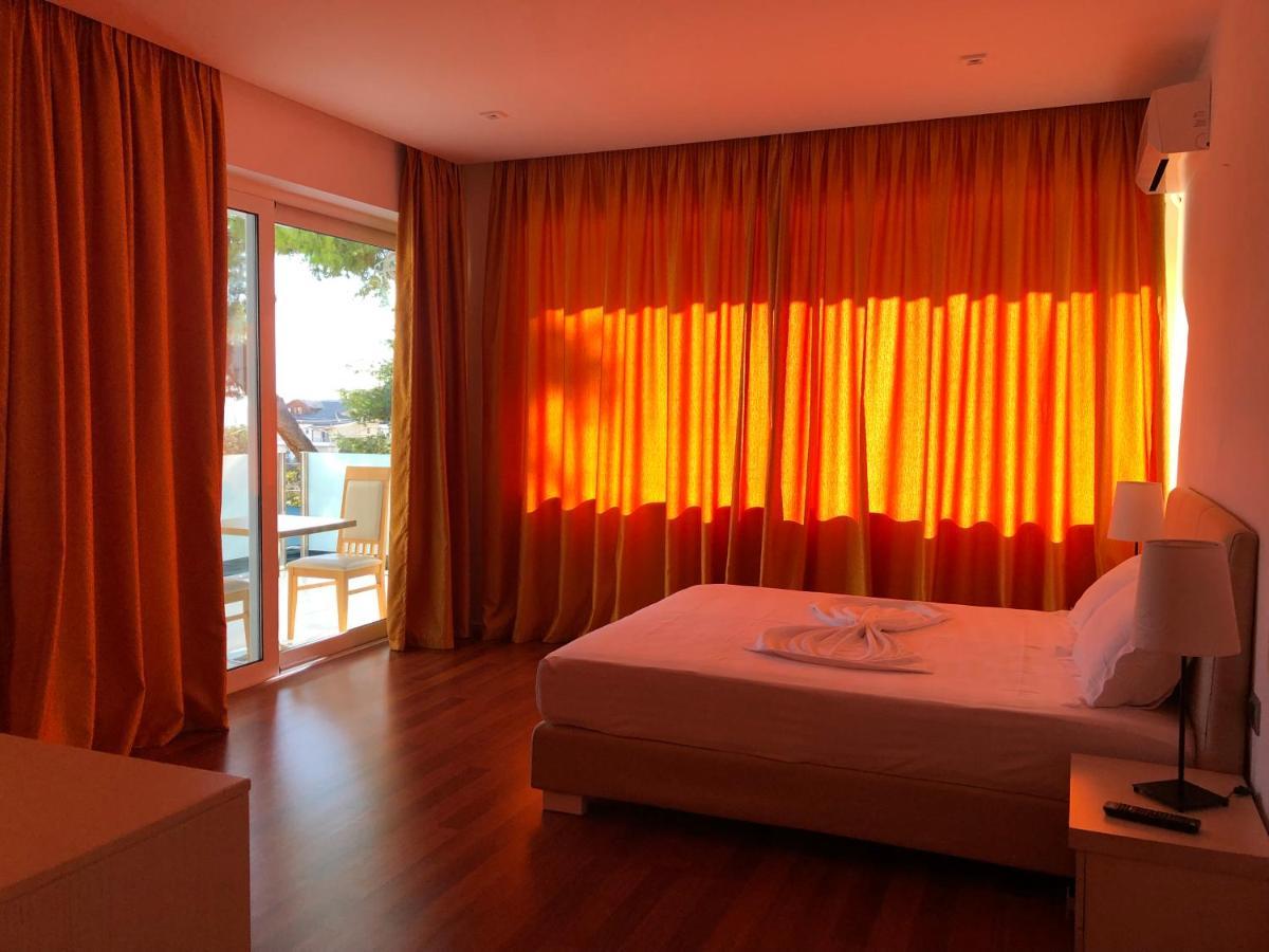Nemesis Hotel Саранда Экстерьер фото
