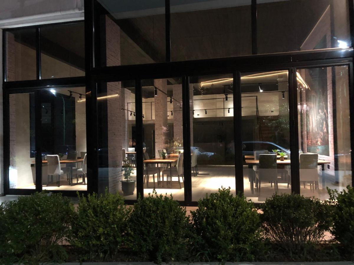 Nemesis Hotel Саранда Экстерьер фото