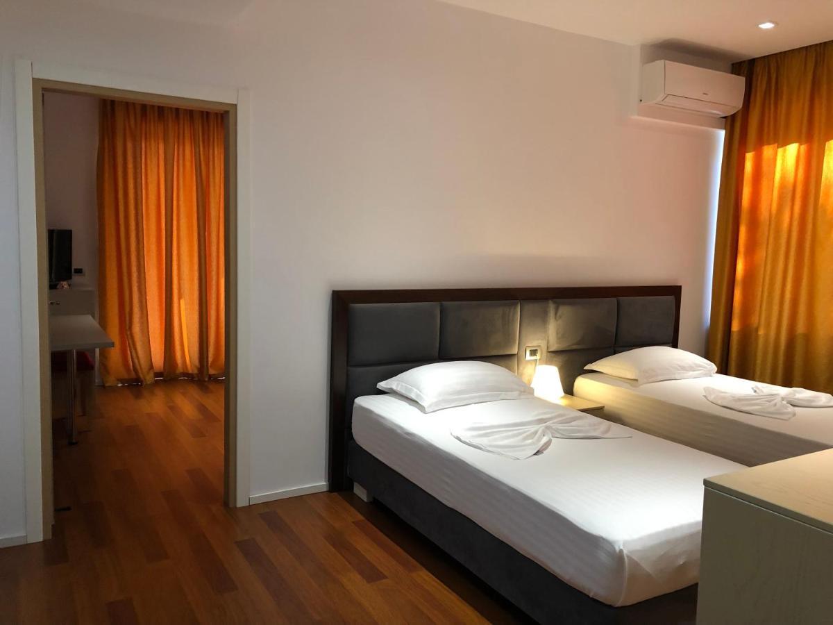 Nemesis Hotel Саранда Экстерьер фото