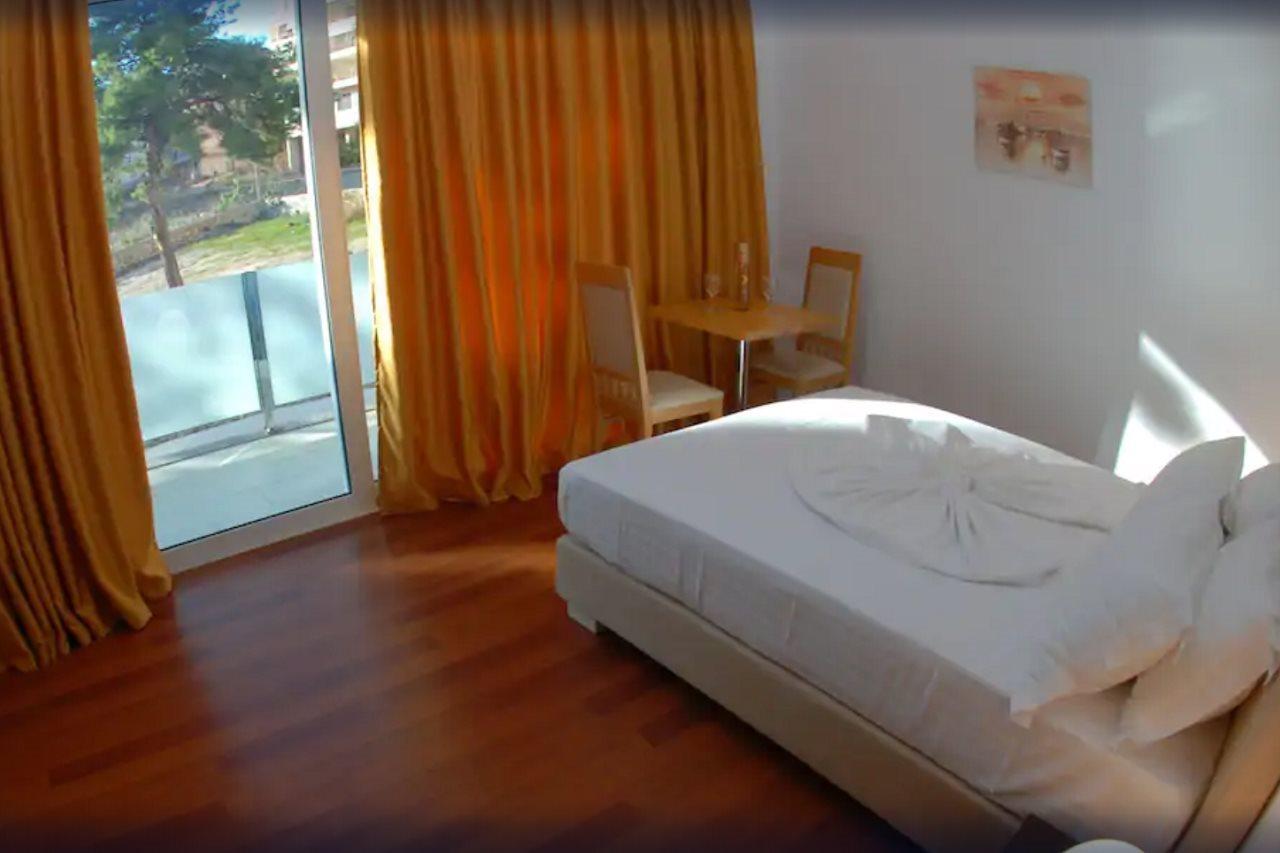 Nemesis Hotel Саранда Экстерьер фото
